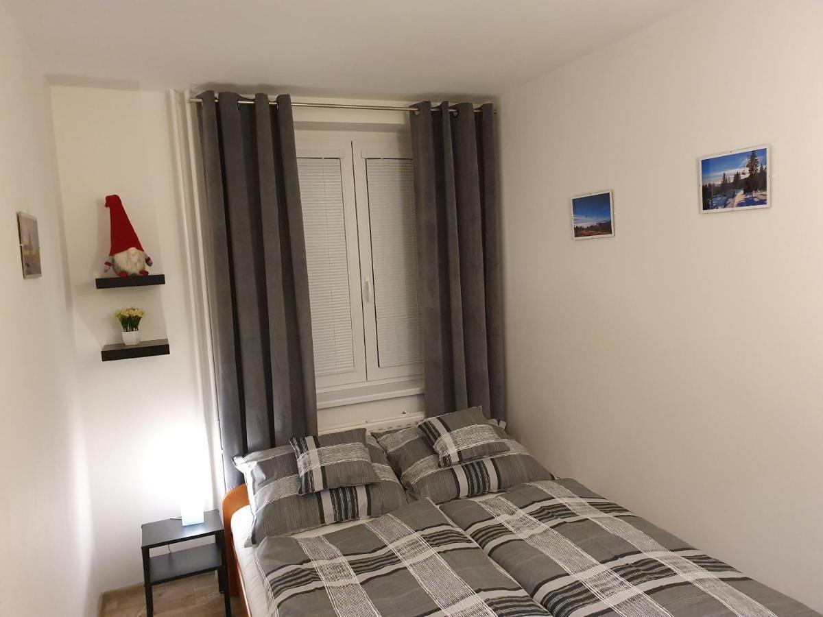 Family Apartman Kovářská Exterior foto
